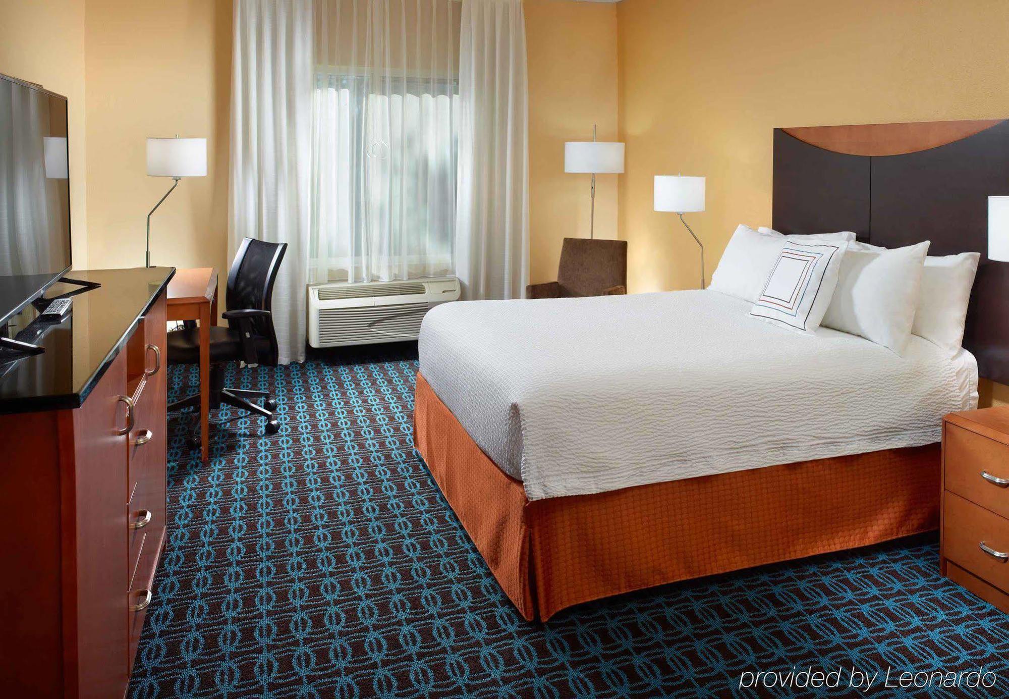 Fairfield Inn & Suites Clarksville Exterior photo